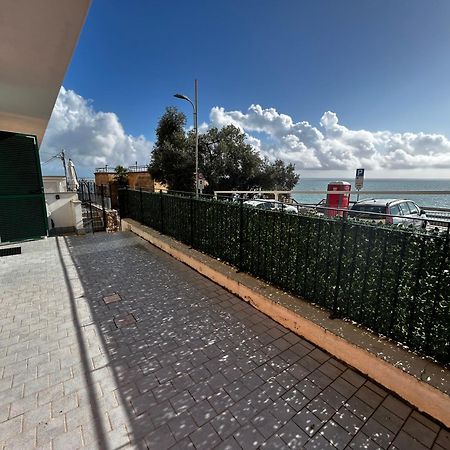 Casa Serge Vista Mare Con Ampio Terrazzo Privato Bergeggi Exteriér fotografie