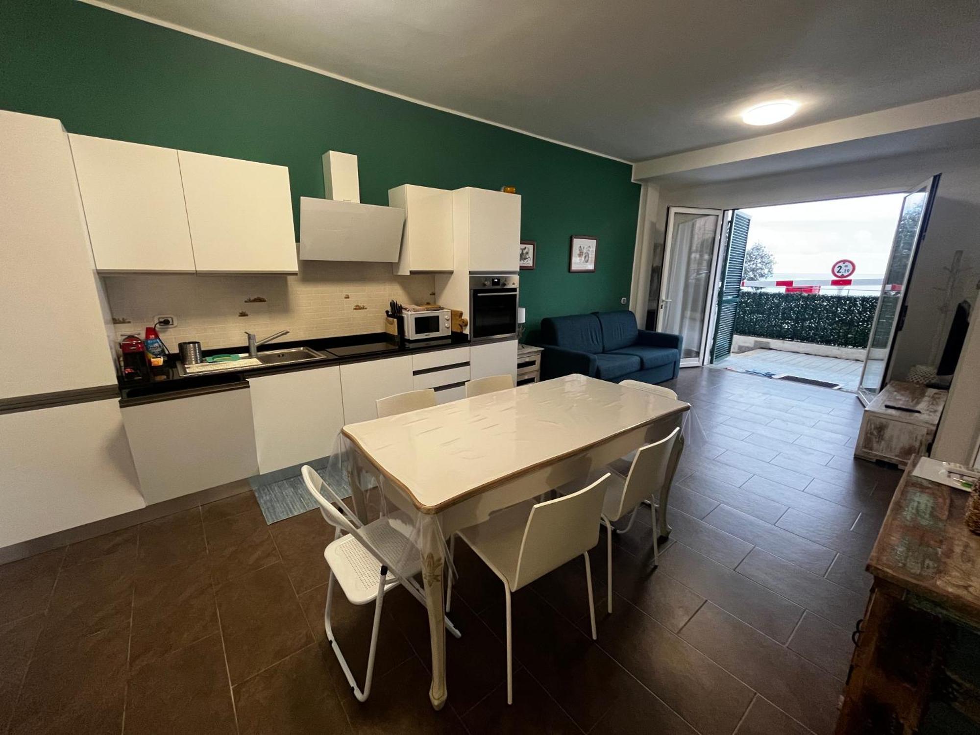 Casa Serge Vista Mare Con Ampio Terrazzo Privato Bergeggi Exteriér fotografie